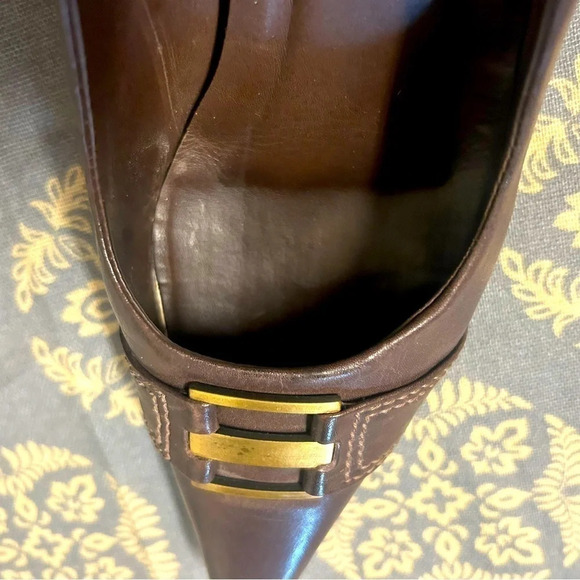 Arnold Churgin size 8 brown leather short heel pumps with gold buckle. Newer con - Picture 5 of 12